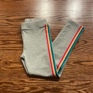Crewcut Heather grey girls leggings with side rainbow stripe pull on size 6-7